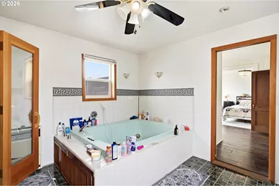 240 5th Ave, Seaside, OR 97138 - Photo 22