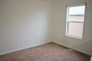 1421 W 15th Ave, La Center, WA 98629 - Photo 6