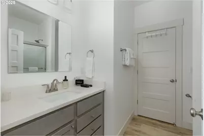 541 NW Vancouver Ave, Stevenson, WA 98648 - Photo 10