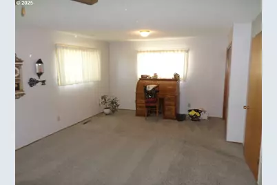 307 Wagner St, Enterprise, OR 97828 - Photo 14