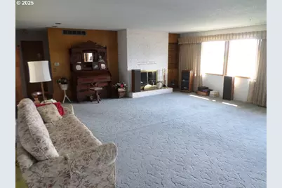 307 Wagner St, Enterprise, OR 97828 - Photo 12