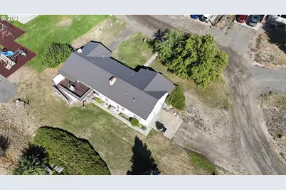 307 Wagner St, Enterprise, OR 97828 - Photo 2