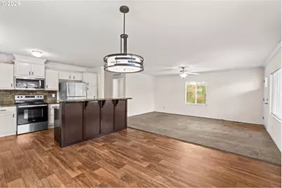 5089 D St, Springfield, OR 97478 - Photo 6