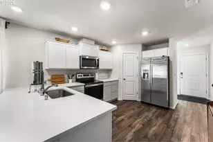 10425 NE 121st Ave, Vancouver, WA 98662 - Photo 6