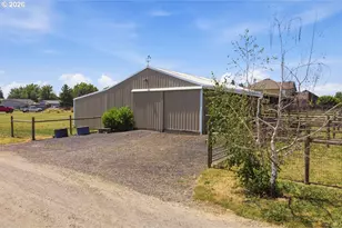 770 E Buttercup St, Yamhill, OR 97148 - Photo 42