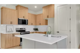 16122 Barlow Trl Ln, Oregon City, OR 97045 - Photo 2