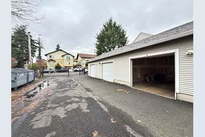 14134 E Burnside St #3, Portland, OR 97233 - Photo 30