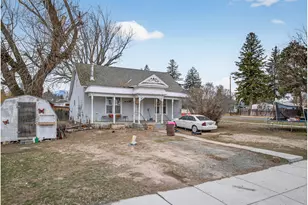 295 E St, North Powder, OR 97867 - Photo 2