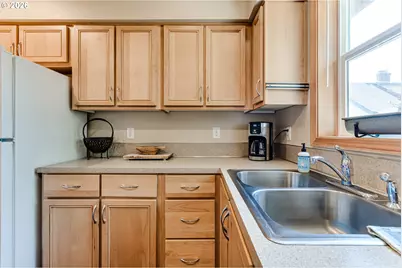 1529 Charnelton Aly, Eugene, OR 97401 - Photo 14