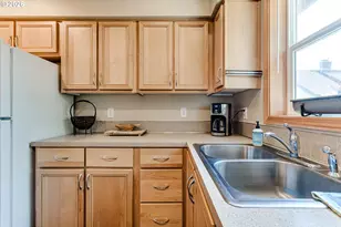 1529 Charnelton Alley, Eugene, OR 97401 - Photo 14