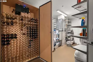 949 NW Overton St, Portland, OR 97209 - Photo 28