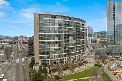 949 NW Overton St #301, Portland, OR 97209 - Photo 2