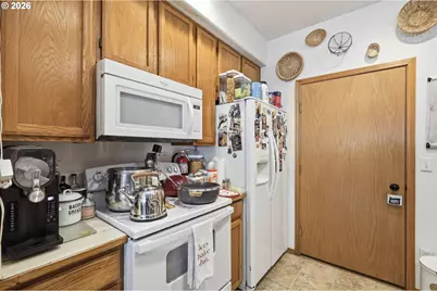4135 Forsythia St, Springfield, OR 97478 - Photo 12