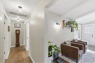 1895 Aerial Way, Salem, OR 97302 - Photo 6