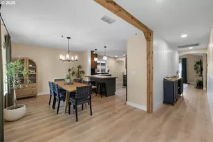 127 SW Vicki Ln, Grants Pass, OR 97526 - Photo 4