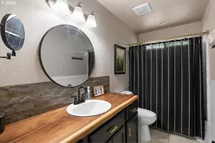 127 SW Vicki Ln, Grants Pass, OR 97526 - Photo 20