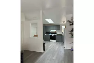 799 Hardcastle Ave, Woodburn, OR 97071 - Photo 2