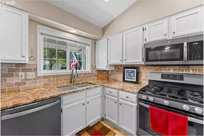 16159 SW Willow Dr, Sherwood, OR 97140 - Photo 8