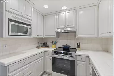 9950 NW Abbey Rd, Portland, OR 97229 - Photo 22