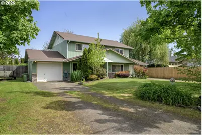 1520/1522 E Washington Ave, Cottage Grove, OR 97424 - Photo 2