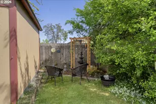 1520/1522 E Washington Ave, Cottage Grove, OR 97424 - Photo 30