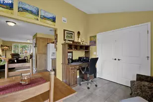 1520/1522 E Washington Ave, Cottage Grove, OR 97424 - Photo 18