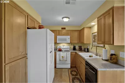 1520/1522 E Washington Ave, Cottage Grove, OR 97424 - Photo 12