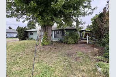 392 S 37th St, Springfield, OR 97478 - Photo 4