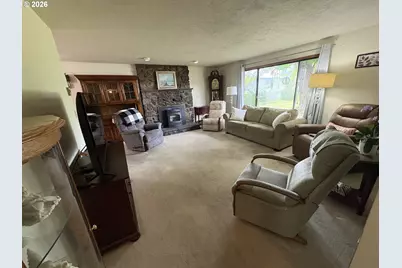 392 S 37th St, Springfield, OR 97478 - Photo 18