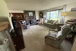 392 S 37th St, Springfield, OR 97478 - Photo 18