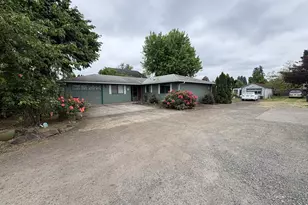 392 S 37th St, Springfield, OR 97478 - Photo 1