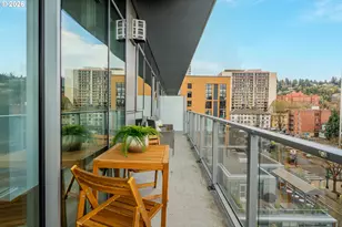 1221 SW 10th Ave, Portland, OR 97205 - Photo 8