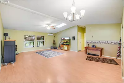 30500 S Deardorff Rd, Molalla, OR 97038 - Photo 10