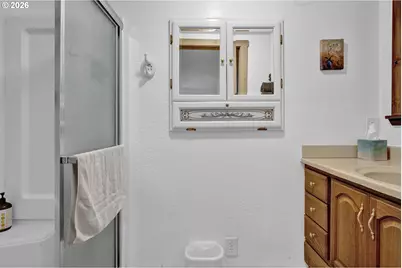 56642 McKenzie Hwy, McKenzie Bridge, OR 97413 - Photo 44