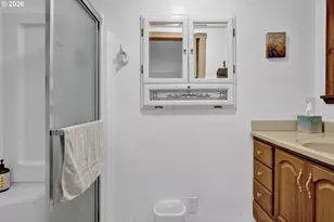 56642 McKenzie Hwy, McKenzie Bridge, OR 97413 - Photo 44