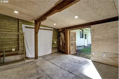 56642 McKenzie Hwy, McKenzie Bridge, OR 97413 - Photo 46