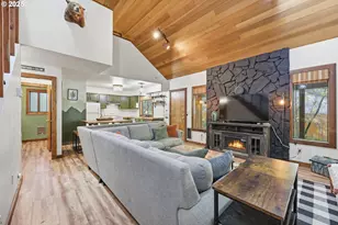 65582 E Timberline Dr, Mount Hood Village, OR 97049 - Photo 6