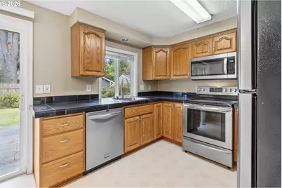 8217 N Fowler Ave, Portland, OR 97217 - Photo 12