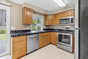 8217 N Fowler Ave, Portland, OR 97217 - Photo 12