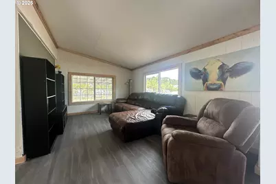 359 N 8th St, Lakeside, OR 97449 - Photo 6