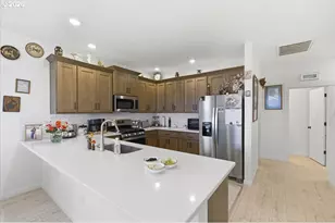 948 Laurel Pl, Silverton, OR 97381 - Photo 18