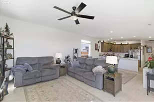 948 Laurel Pl, Silverton, OR 97381 - Photo 14