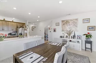 948 Laurel Pl, Silverton, OR 97381 - Photo 10
