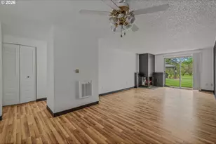 14095 Sw Walker Rd, Beaverton, OR 97005 - Photo 16