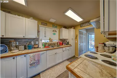 10902 Swan Lake Rd, Klamath Falls, OR 97603 - Photo 28