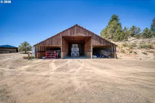 10902 Swan Lake Rd, Klamath Falls, OR 97603 - Photo 12