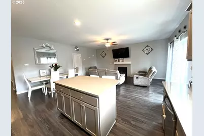 2728 SE Acacia Pl, Gresham, OR 97080 - Photo 6