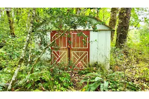 82147 Lost Valley Ln, Dexter, OR 97431 - Photo 12