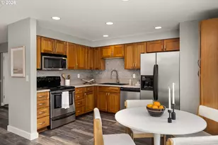 17570 NW Park View Blvd, Portland, OR 97229 - Photo 16