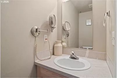 2201 Edgemont St SE, Albany, OR 97322 - Photo 8